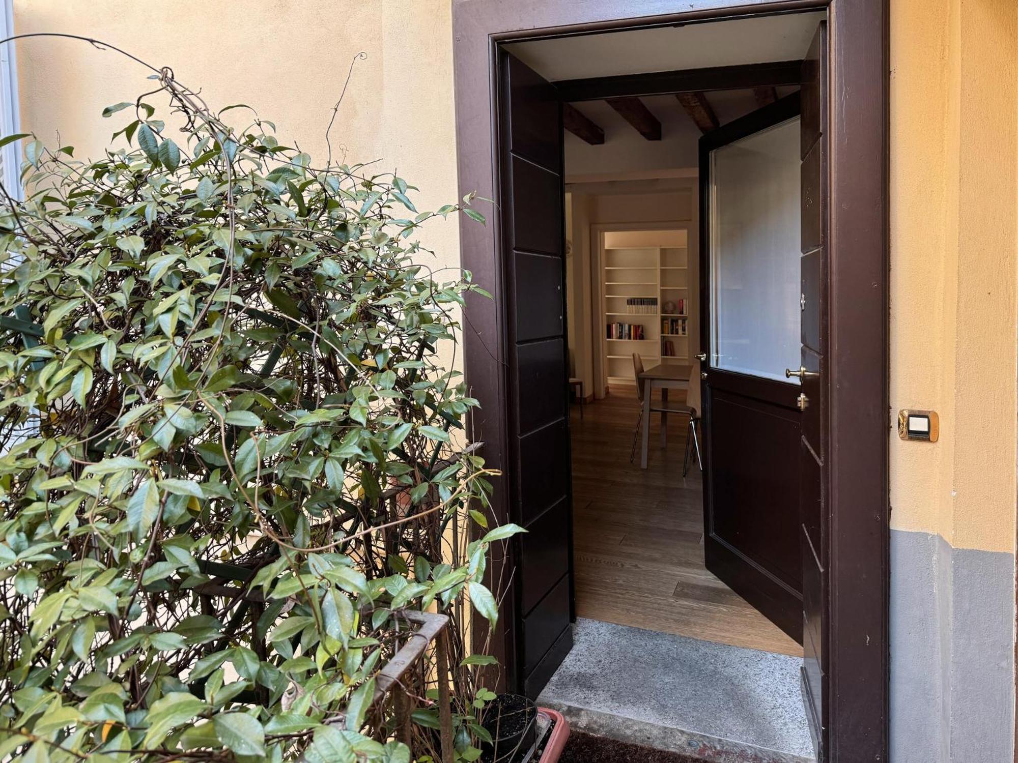 Joivy Cosy Ticinese Retreat 1-Bed Flat Near The Duomo Apartment Milan Exterior photo